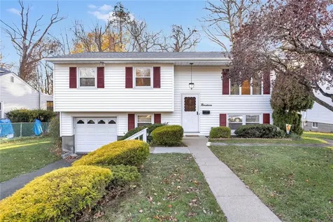 19 Constitution Drive Cold Spring NY 10516