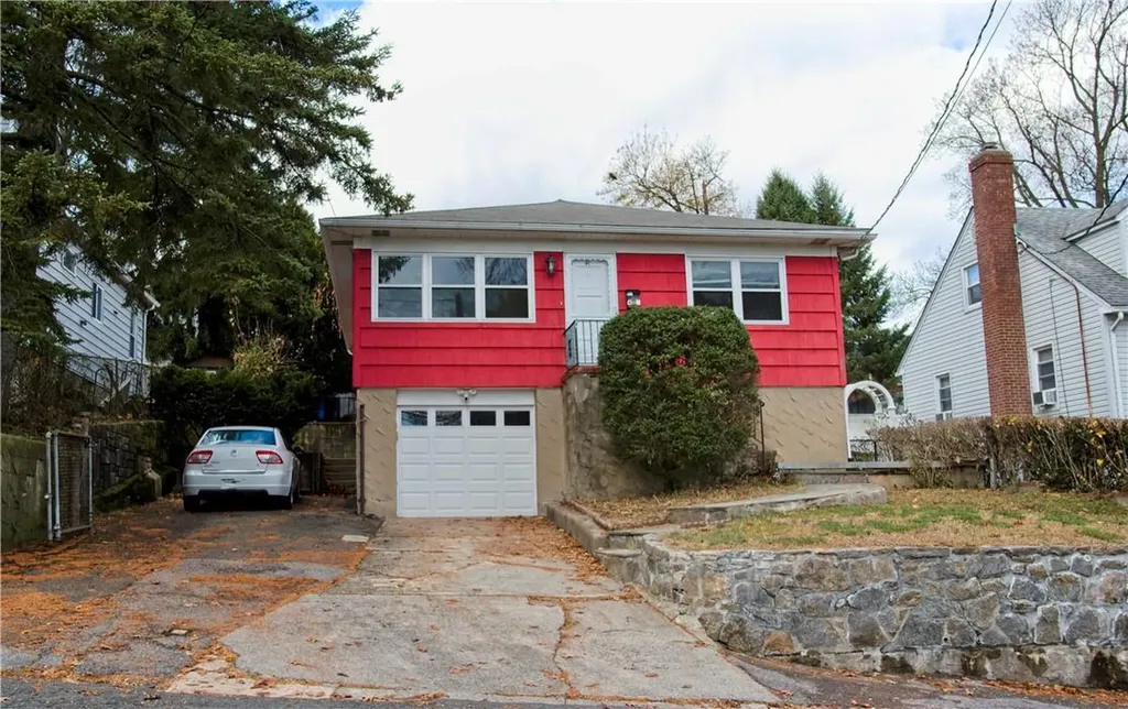41 Rosehill Terrace Yonkers NY 10703
