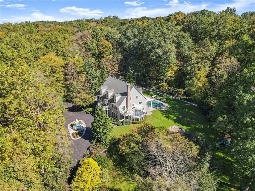 28 Green Valley Road Armonk NY 10504