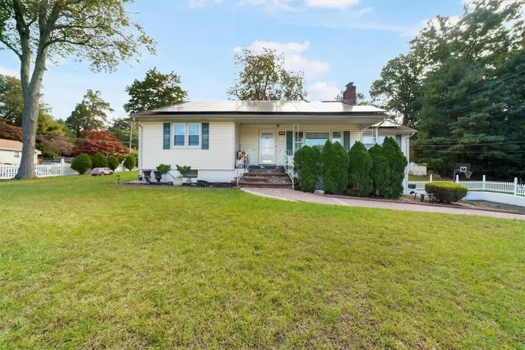 20 Hempstead Road Spring Valley NY 10977