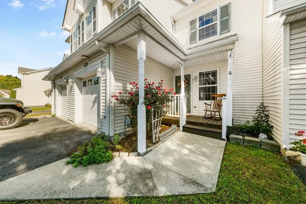 158 Pinebrook Drive Hyde Park NY 12538
