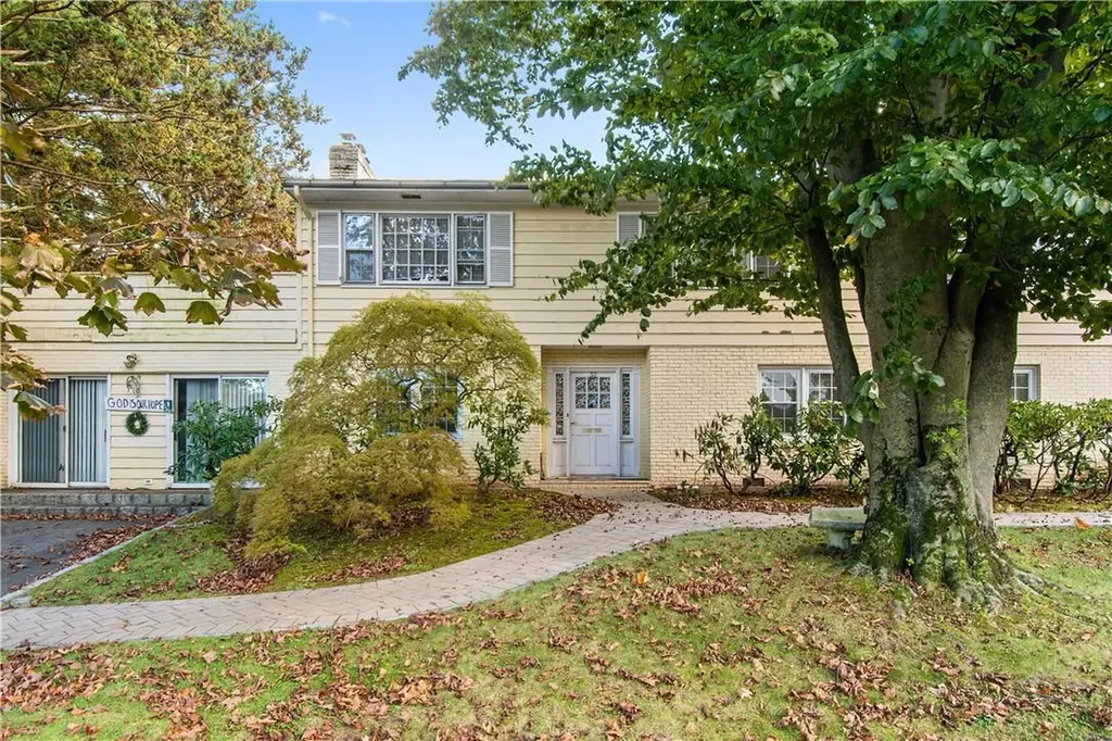 32 Harney Road Scarsdale NY 10583
