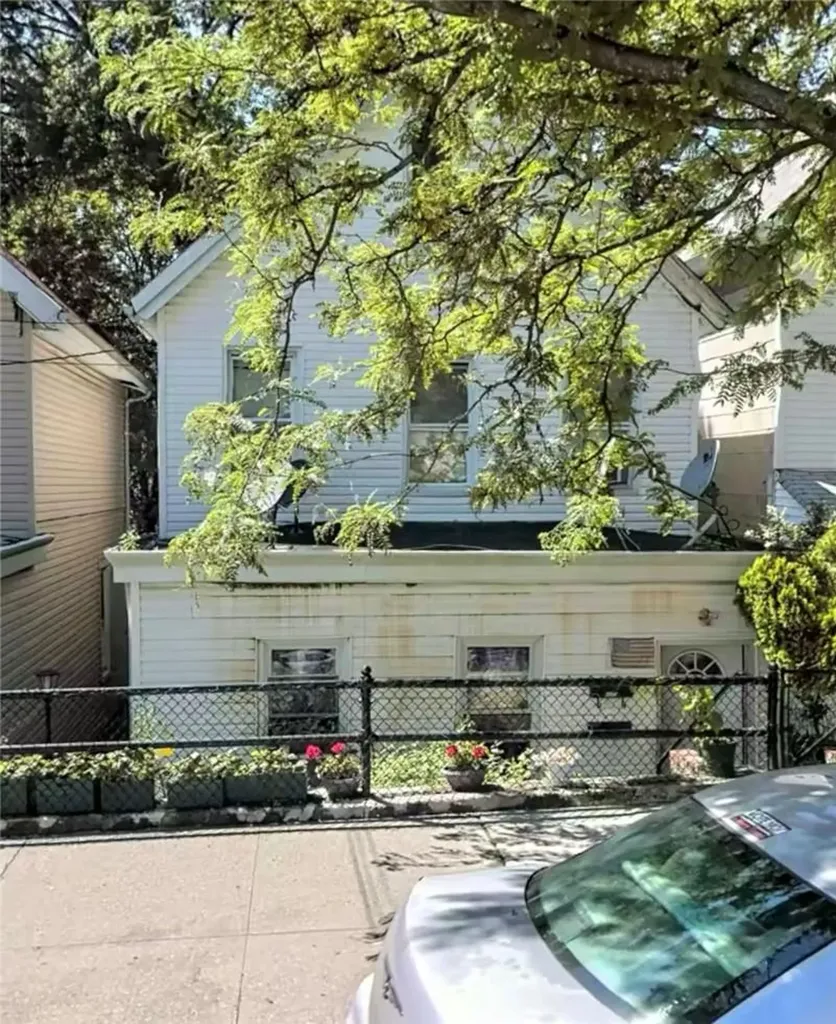 4429 Matilda Avenue Bronx NY 10470