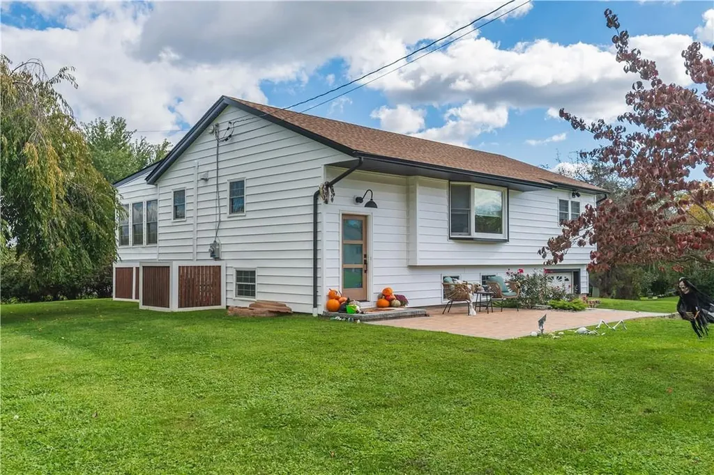 16 Sulky Drive Newburgh NY 12550