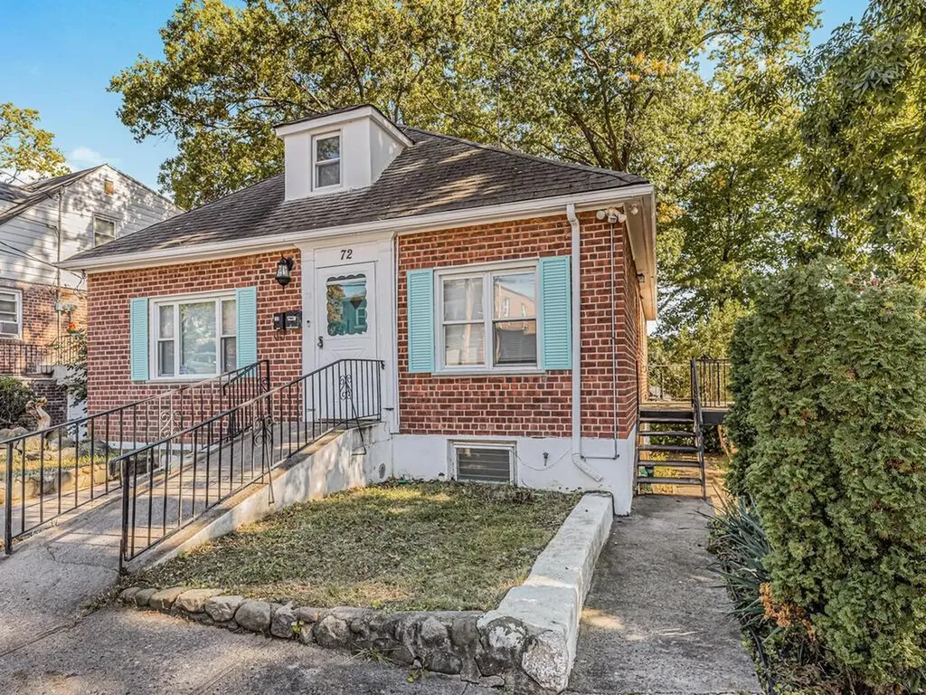 70 Aka 72 Laurel Place Yonkers NY 10704