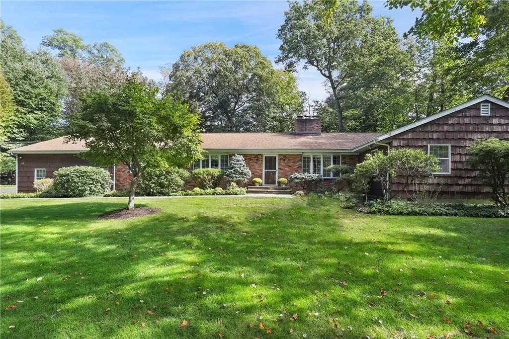 22 Barnaby Lane Hartsdale NY 10530