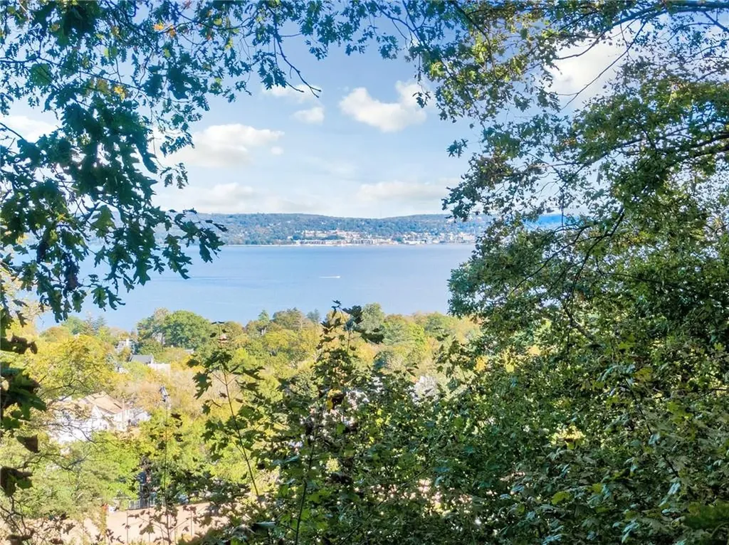 28 Terrace Drive Nyack NY 10960