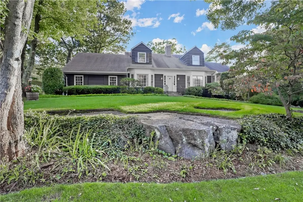 23 York Road Larchmont NY 10538