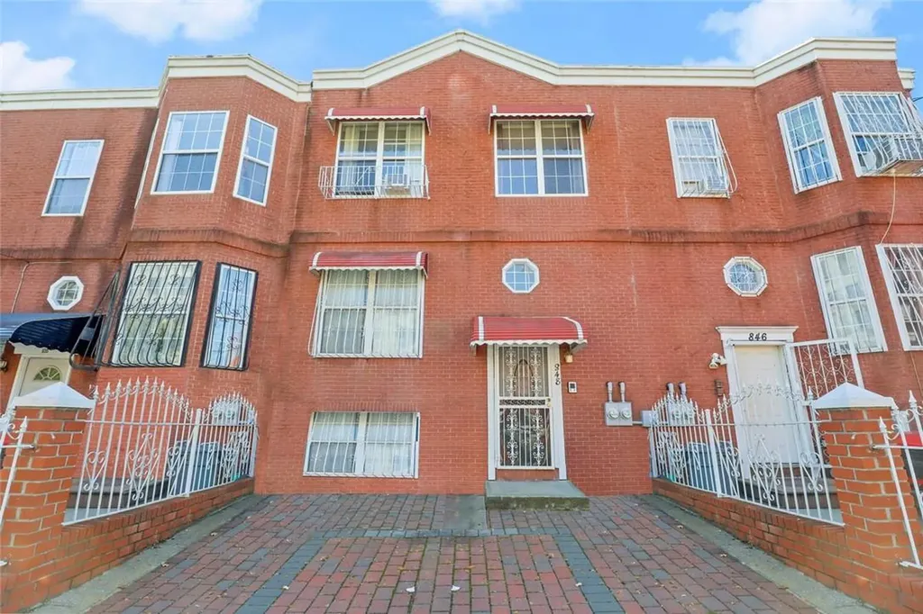 848 E 167th Street Bronx NY 10459
