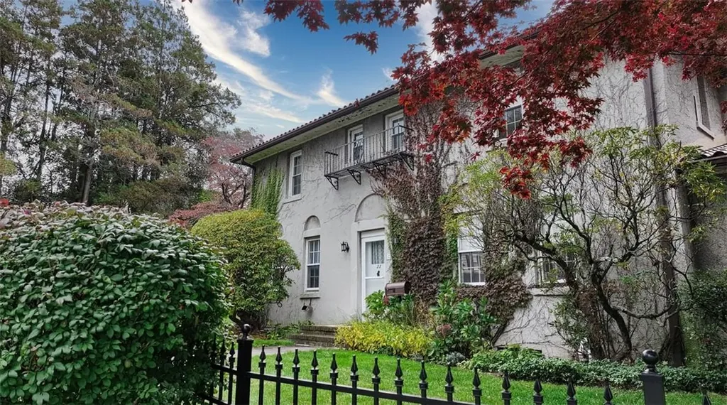 22 Downer Avenue Scarsdale NY 10583