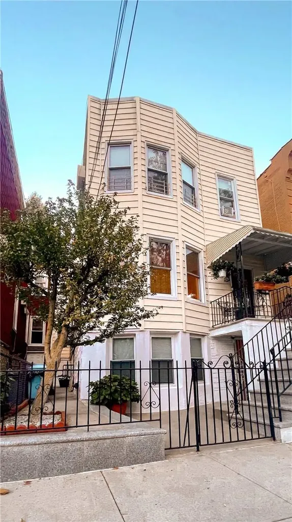 1922 Wallace Avenue Bronx NY 10462