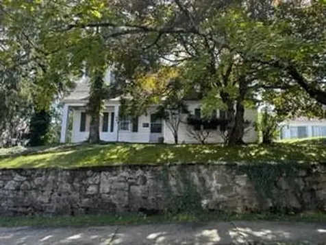 8 Oak Crescent Street Poughkeepsie NY 12601