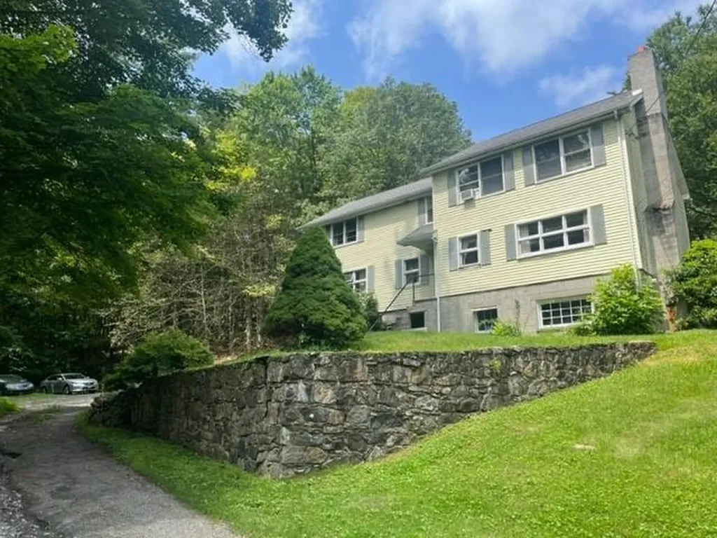 281 South Road Holmes NY 12531