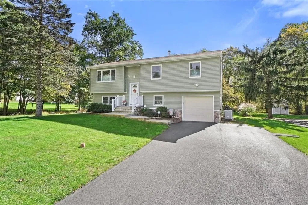 160 Lake Region Boulevard Monroe NY 10950