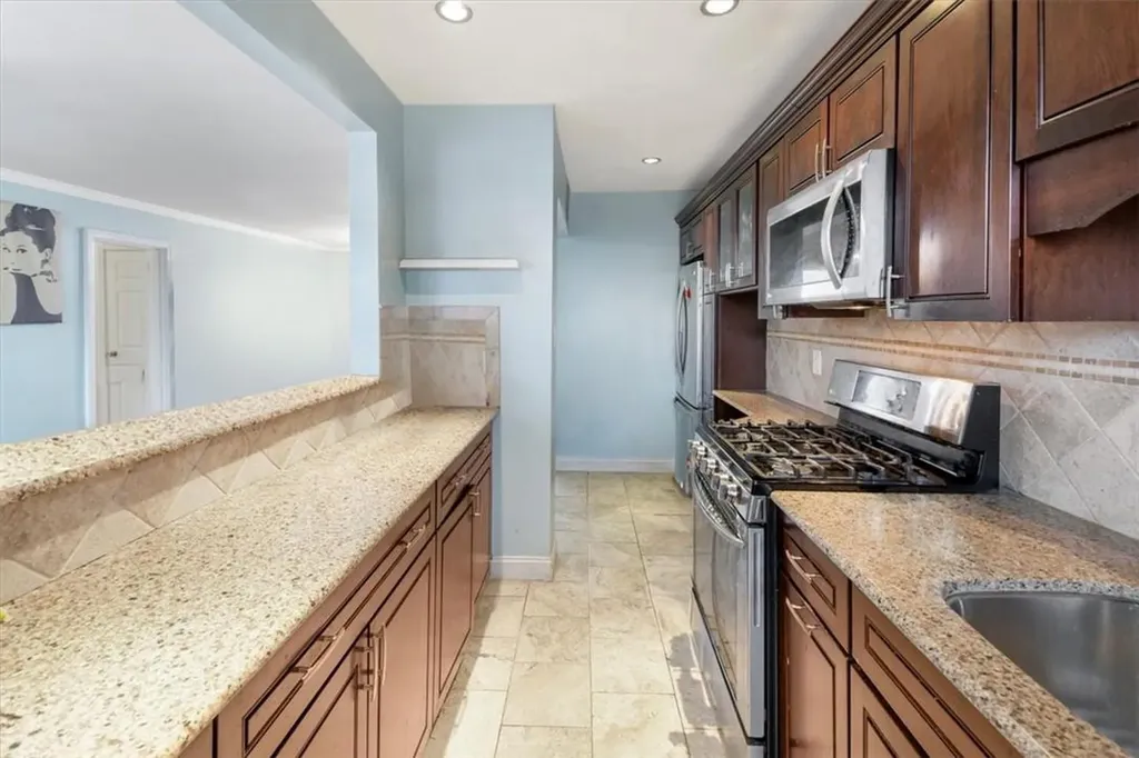 2 Soundview Avenue White Plains NY 10606