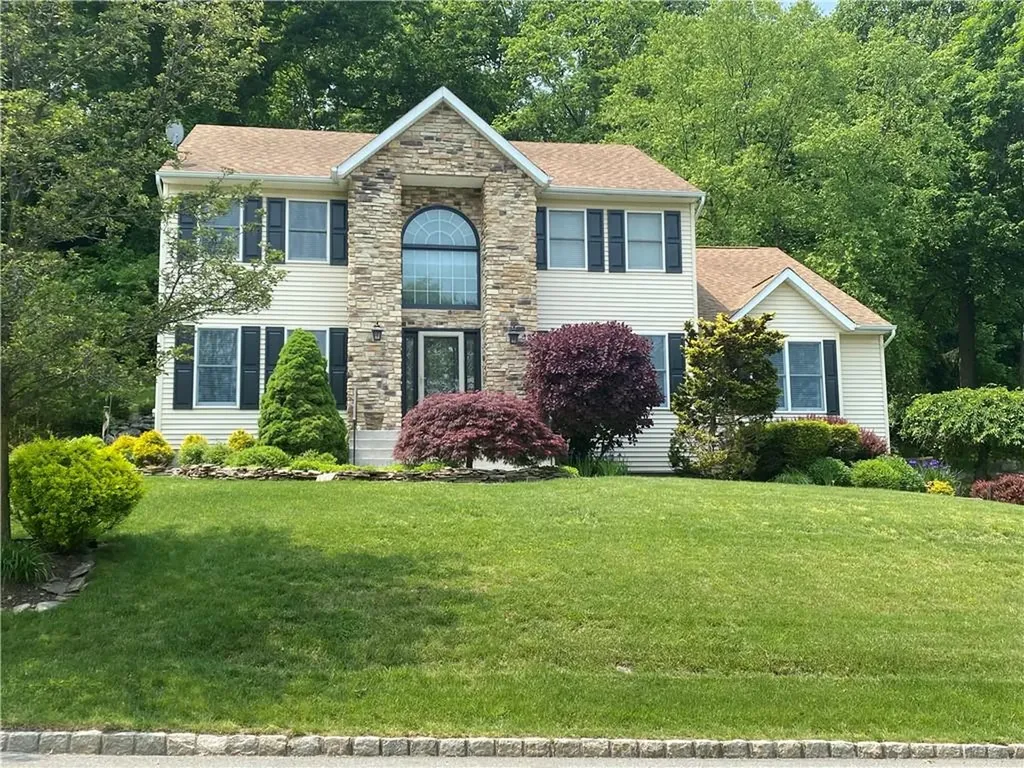5 Viohl Way Garnerville NY 10923