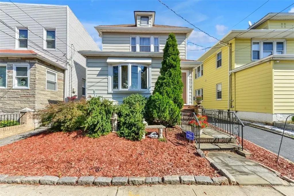 1618 Lurting Avenue Bronx NY 10461