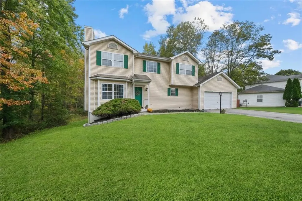 16 White Birch Court Poughkeepsie NY 12603