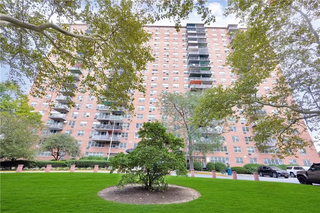 880 Boynton Avenue Bronx NY 10473