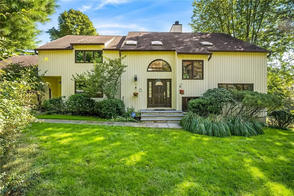 72 N Mountain Drive Dobbs Ferry NY 10522