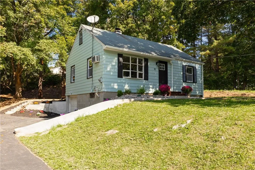 10 Bishop Drive Poughkeepsie NY 12603