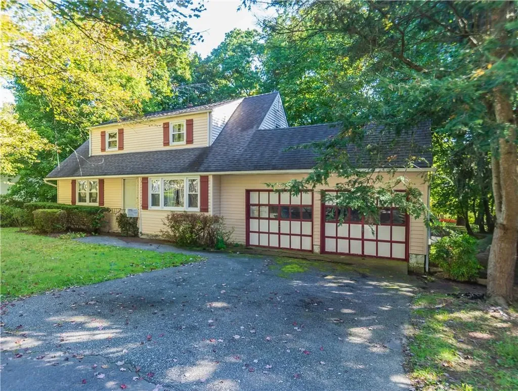 16 Mallory Road Spring Valley NY 10977