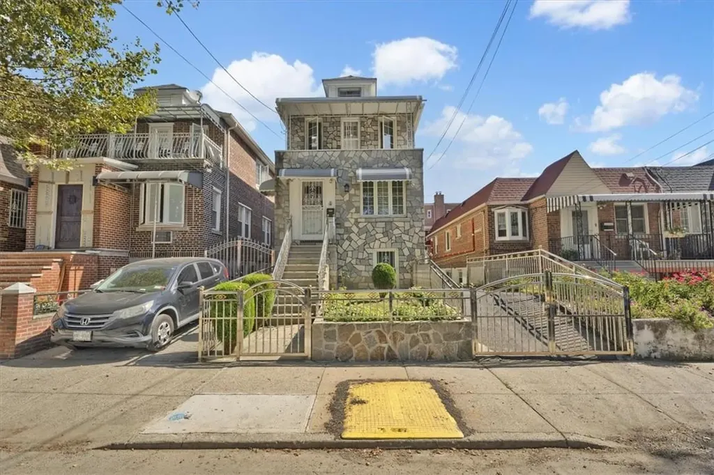 4076 Edson Avenue Bronx NY 10466