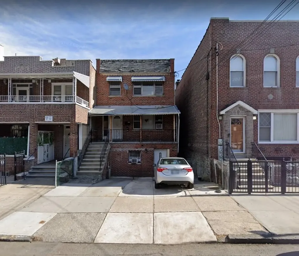 2758 Barnes Avenue Bronx NY 10467