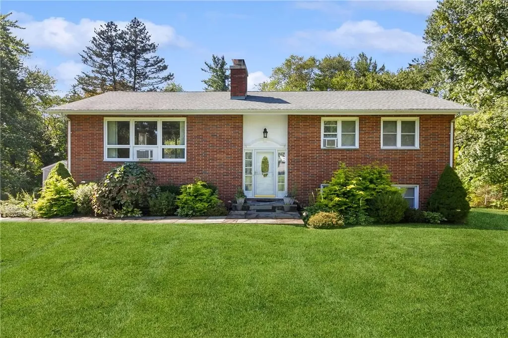 20 Center Drive Mahopac NY 10541