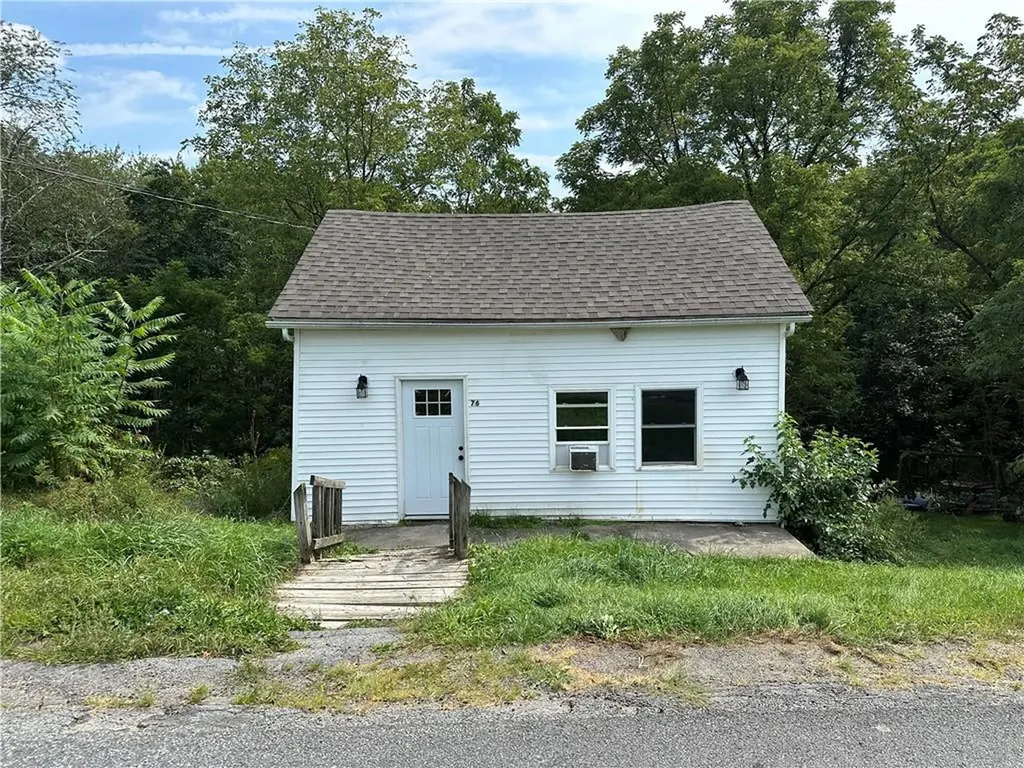 76 Carpenter Road New Hampton NY 10958