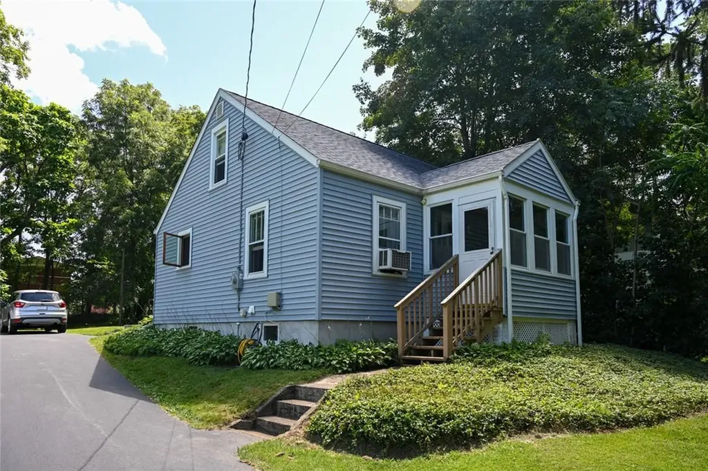 122 Van Wagner Road Poughkeepsie NY 12603