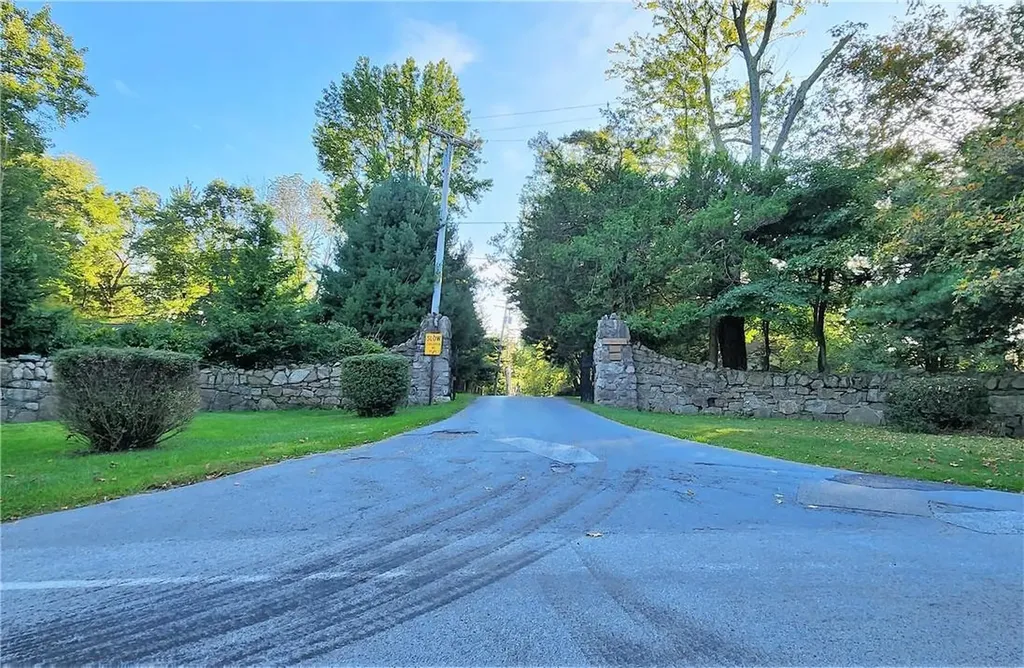 3 Shadowmere Road Monroe NY 10950