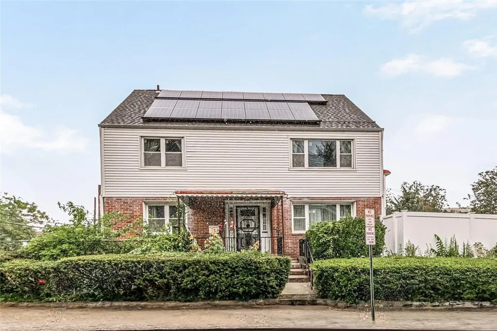 32 Bayley Avenue Yonkers NY 10705