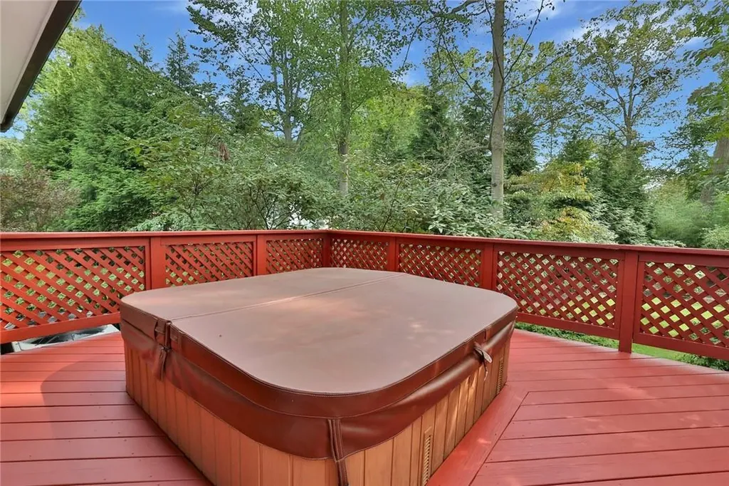 7 Hazelton Lane West Nyack NY 10994