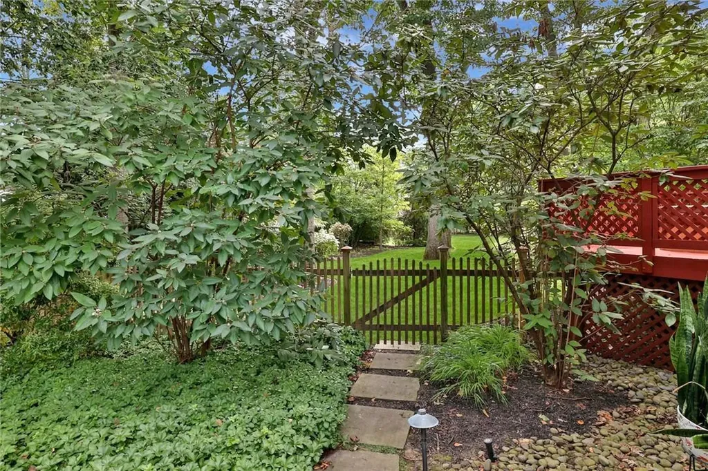 7 Hazelton Lane West Nyack NY 10994