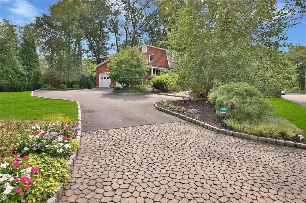 7 Hazelton Lane West Nyack NY 10994