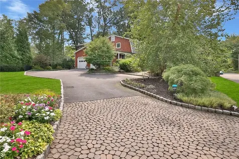 7 Hazelton Lane West Nyack NY 10994