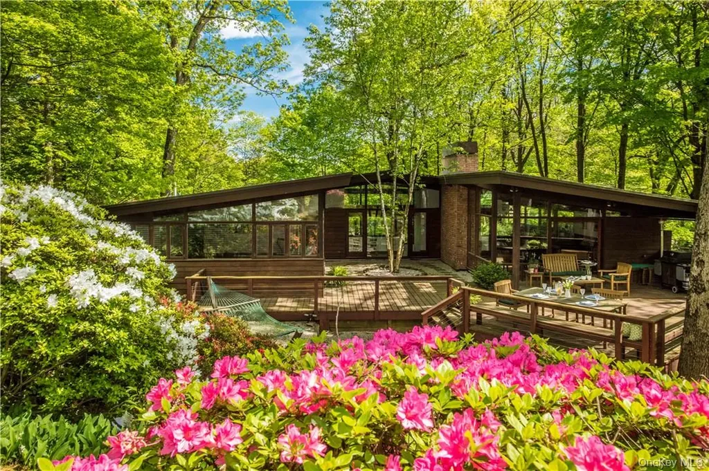 833 Fenimore Road Larchmont NY 10538