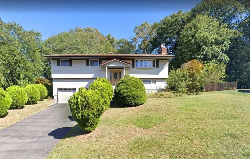 10 Oxford Court Spring Valley NY 10977