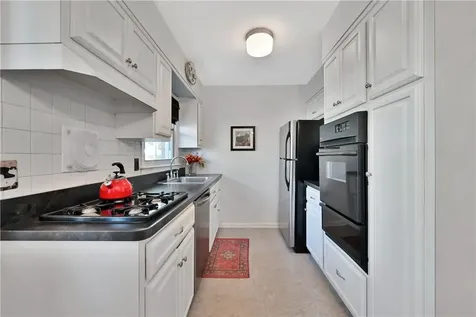 4 Sussex Court Suffern NY 10901