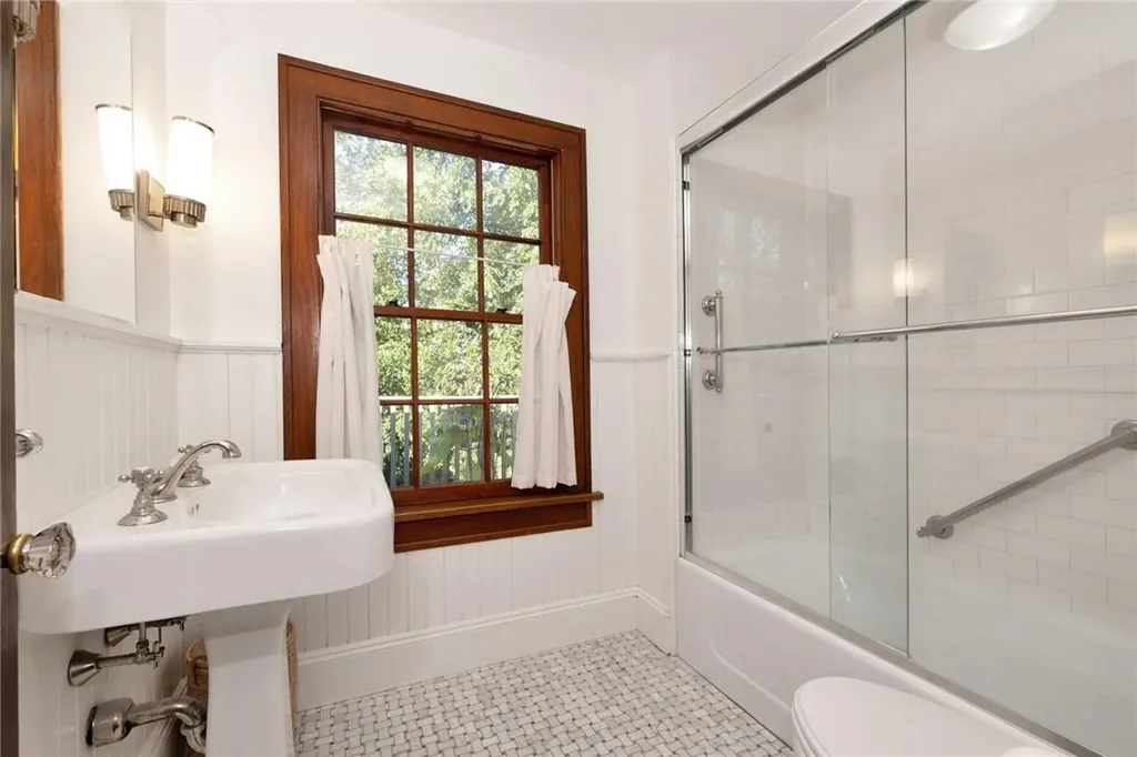 6 Sickles Avenue Nyack NY 10960