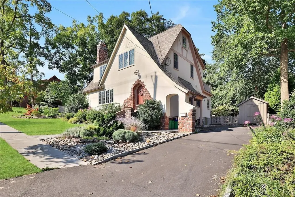 6 Sickles Avenue Nyack NY 10960