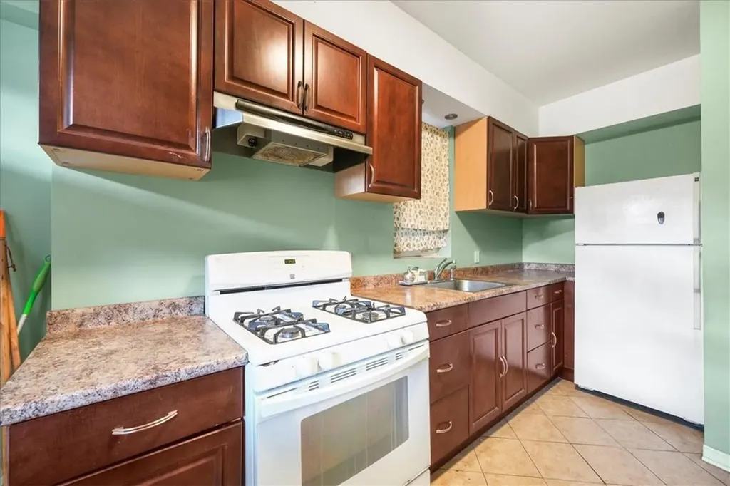 2224 Bruckner Boulevard Bronx NY 10473