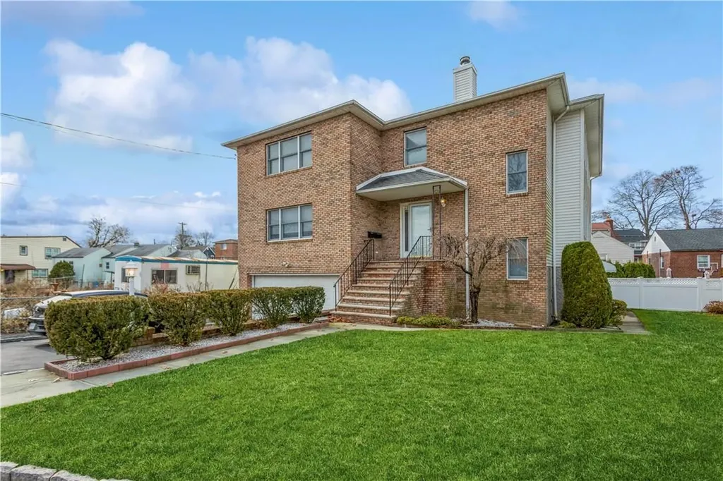 23 Victoria Lane Yonkers NY 10701