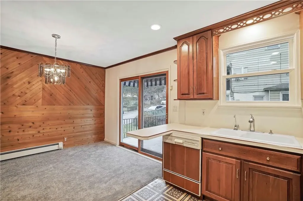 44 Troy Lane Yonkers NY 10701