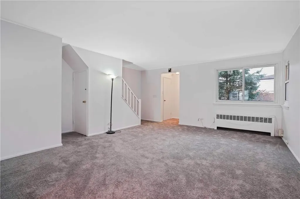 44 Troy Lane Yonkers NY 10701