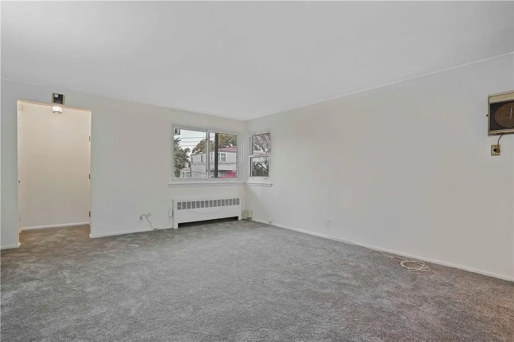 44 Troy Lane Yonkers NY 10701