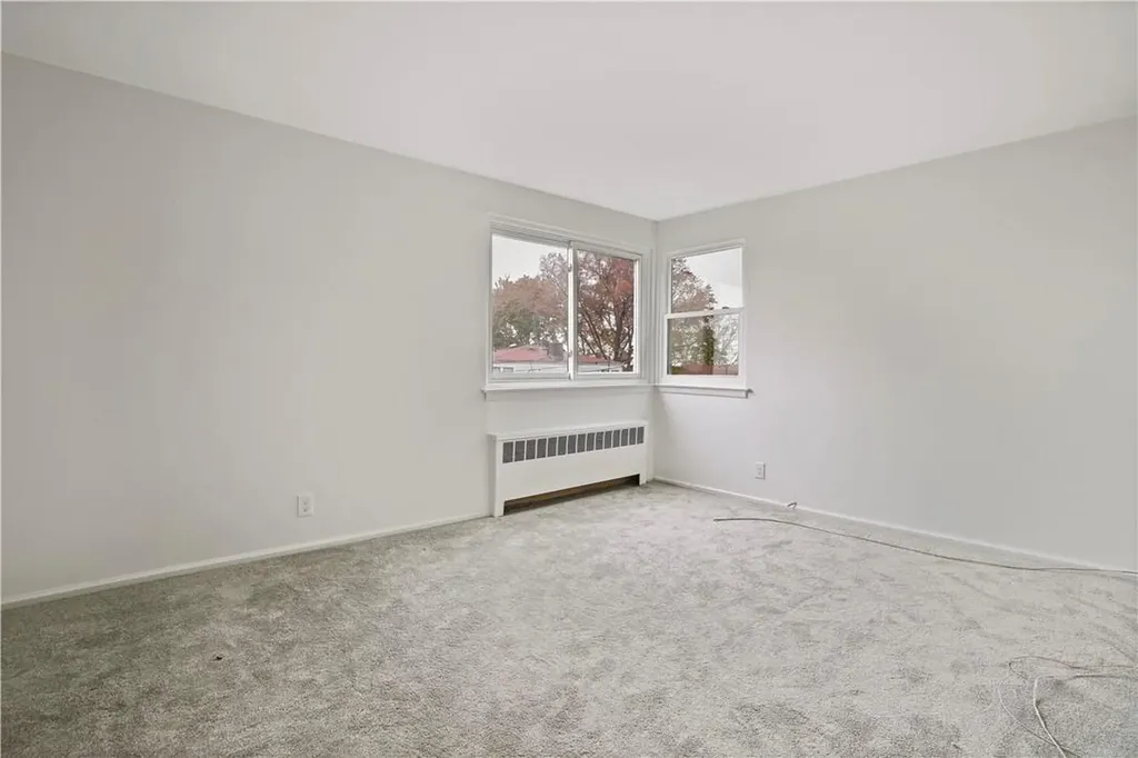 44 Troy Lane Yonkers NY 10701