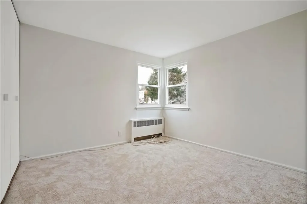 44 Troy Lane Yonkers NY 10701