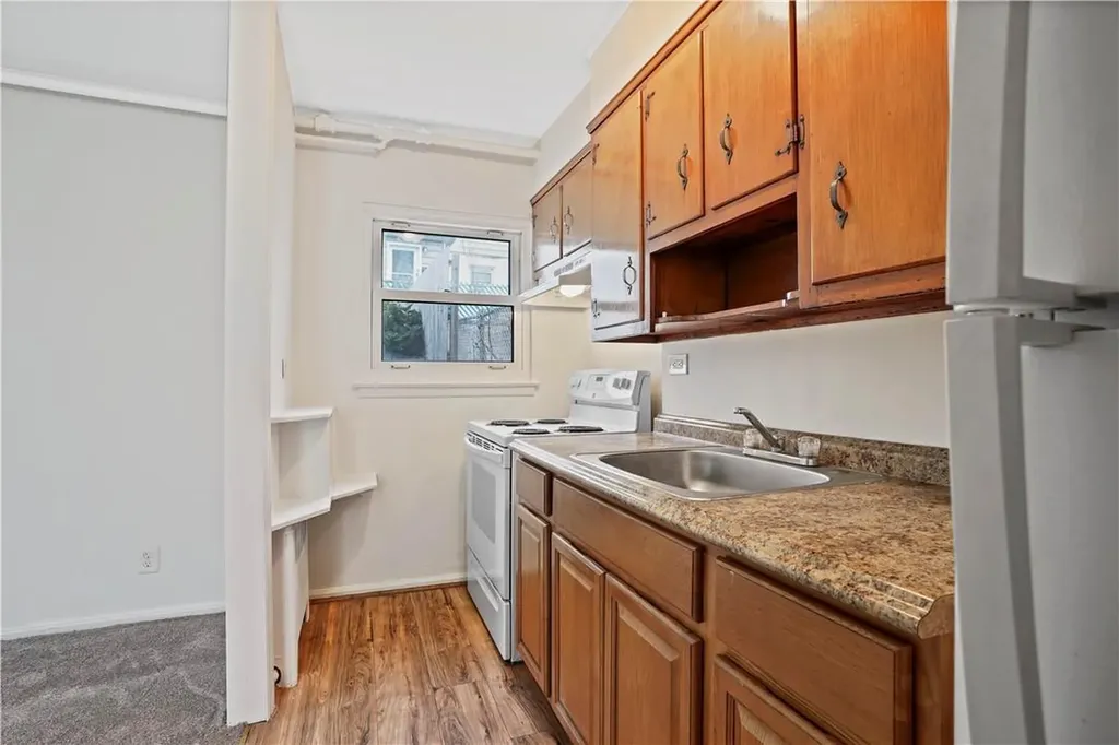 44 Troy Lane Yonkers NY 10701